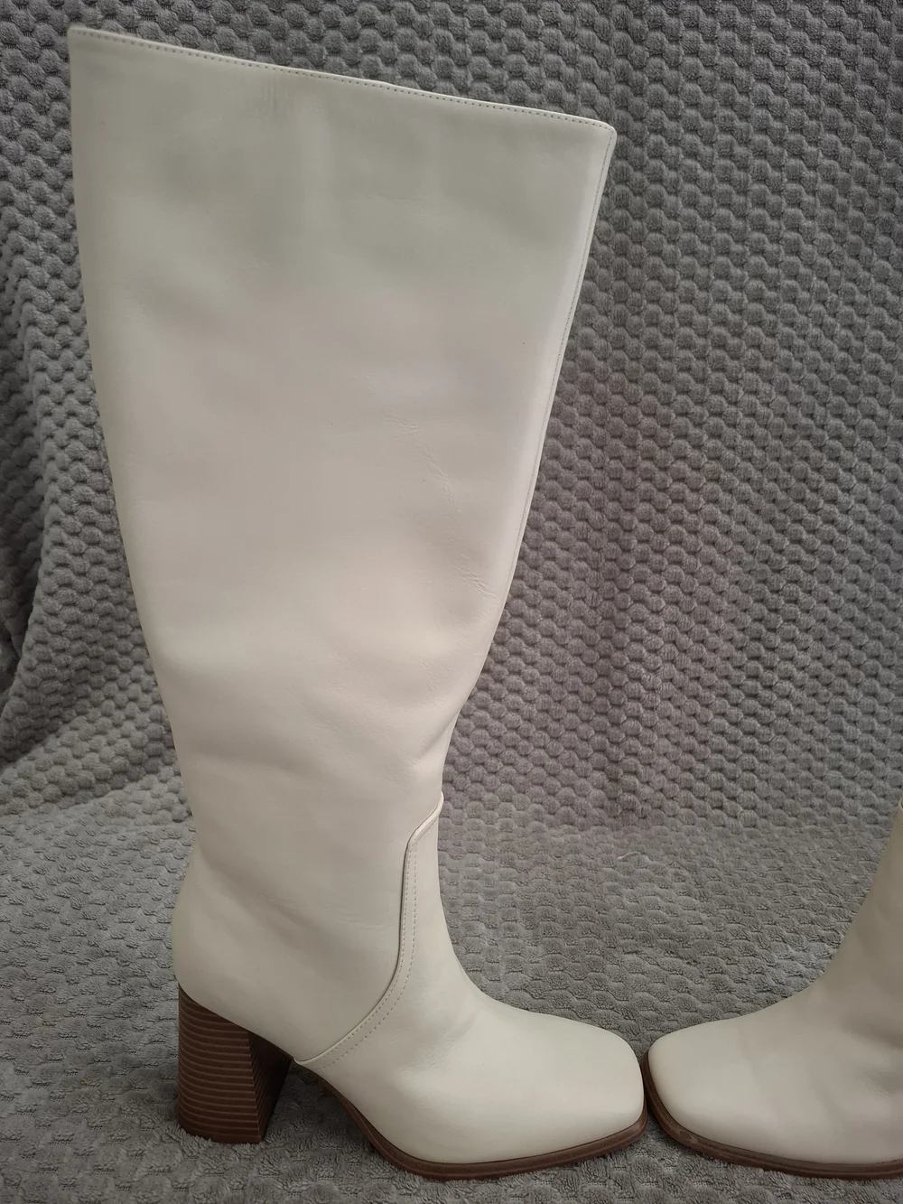 Marc Fisher Dacea Ivory Knee High Block Heel Boots Size 6.5